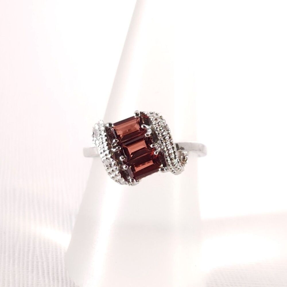 Garnet 1.1 Carats Ring Sterling Silver Size 7